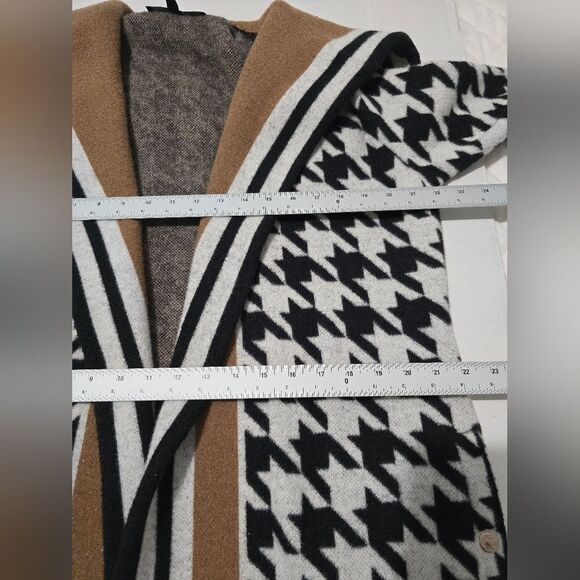 White House Black Market Houndstooth Stripe Sweater Coat Size Medium - Picture 11 of 15